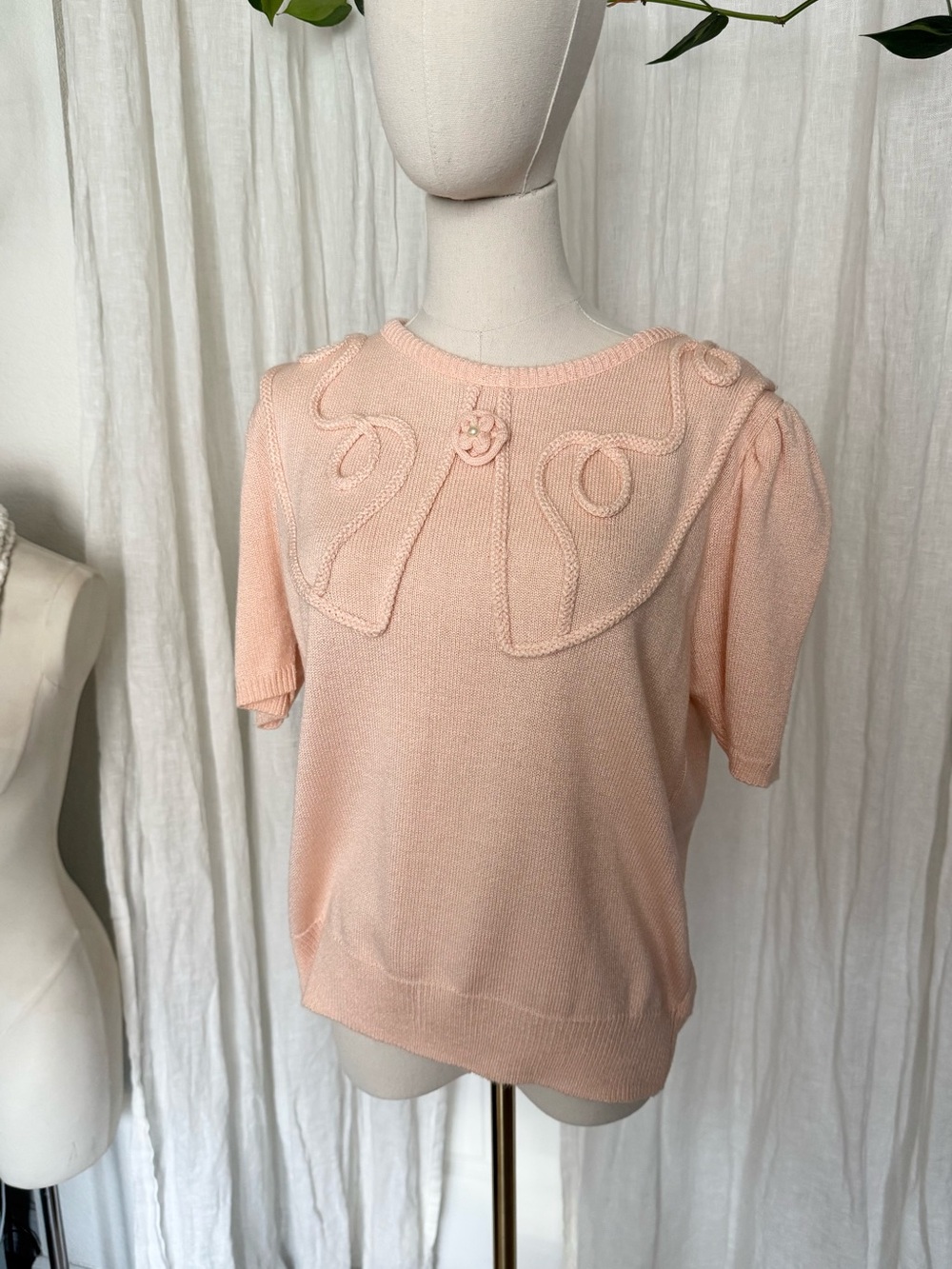 Vintage 80s Peach Knit Short Sleeve Sweater with Decorative Collar